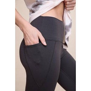 Solid High-Waist Capri Legging